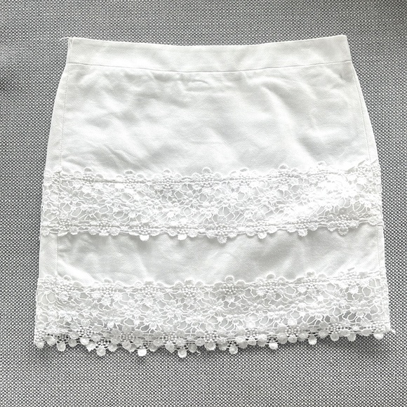 J. Crew cutest white miniskirt - Picture 1 of 3